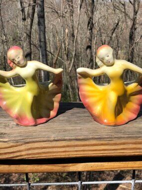 Vintage Shawnee Pottery Southern Belle Dancing Lady Planters/Vases 40’s/50’s (2)